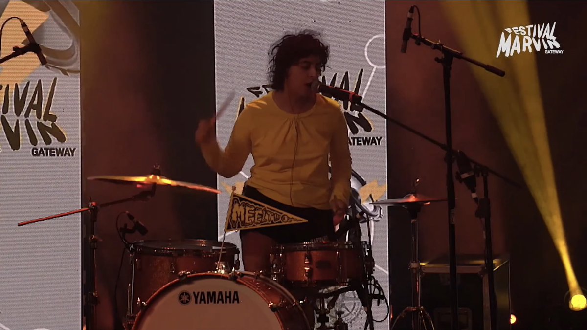 tremeloblues's tweet photo. Mi primera vez viendo a #Meelt en vivo. 🏳️🌈🥲
@FestivalMarvin @alekizlove
El festival no pudo tener mejor inicio. https://t.co/IkkoegQqS2