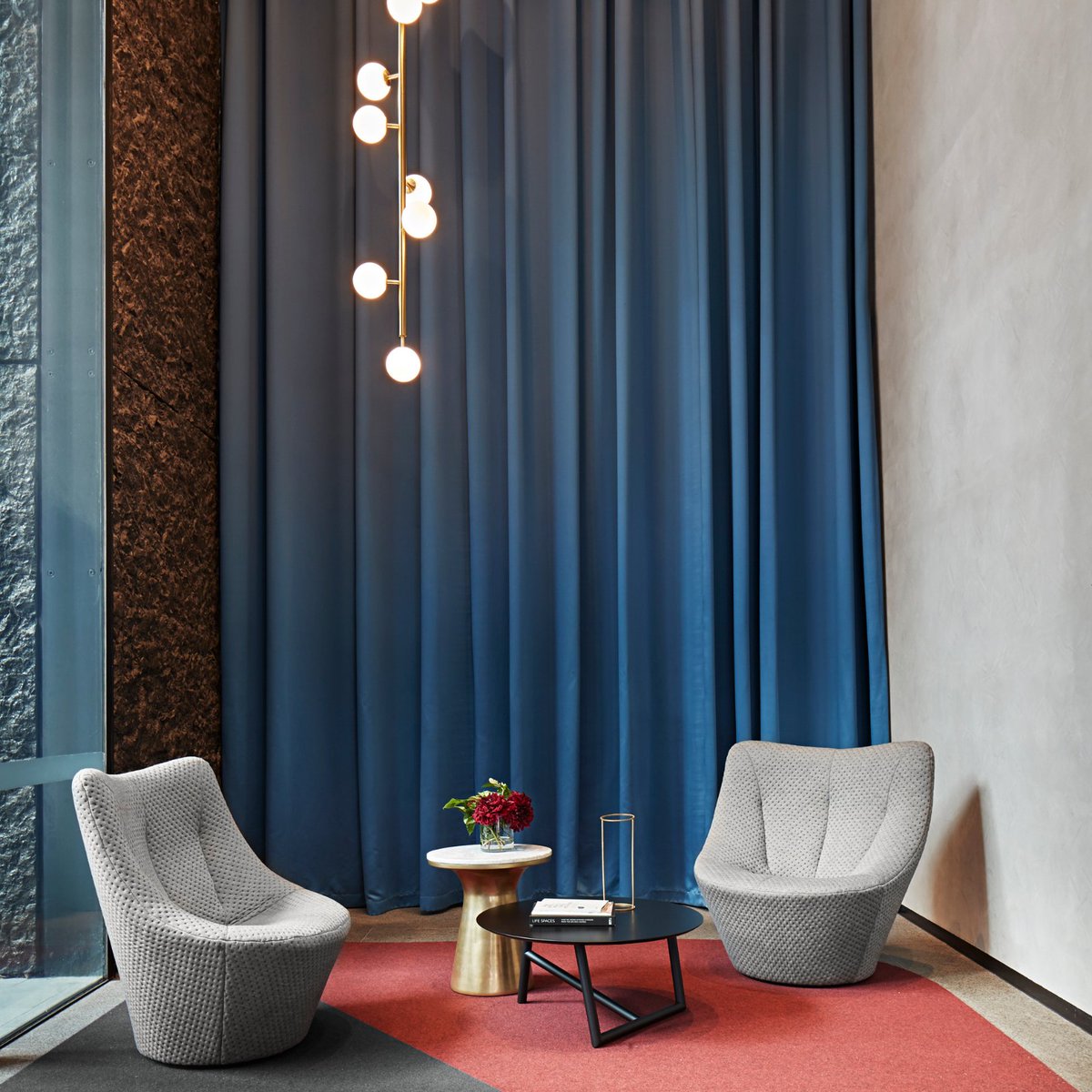 PDS_Group's tweet image. INTERIORS | Amazing interiors at one of our past projects! We love the lush tones and how sophisticated the styling is! #interiors #pdsgroup #interiordesign