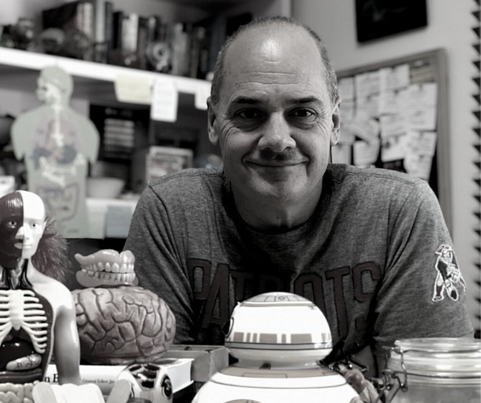 ‘I live in a ghost tūrangawaewae. Forever on the deck of Aunty Rongo's whare in Bag-town, Te Tii Mangonui. There it is always day and night. Past and present.’ - Glenn Colquhoun, poet. Hear stories of tūrangawaewae from NZ's most loved authors at tohuwines.co.nz/writers-festiv…