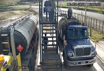 GERMANCHAMORRO1's tweet image. El consenso y el diálogo abierto  dan resultados. A esta hora  confirmamos que los primeros vehículos con combustible  llegaron a Pasto. 

Con acciones como esta demostramos que  #SíSePuede avanzar a través de acuerdos sociales.