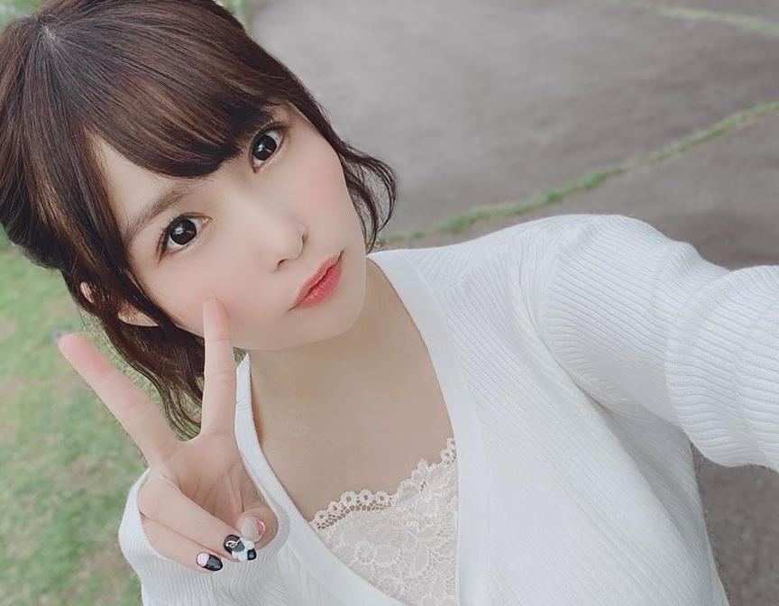 Char49096's tweet photo. 隣の席のあの子。 https://t.co/0nJmIeoeat