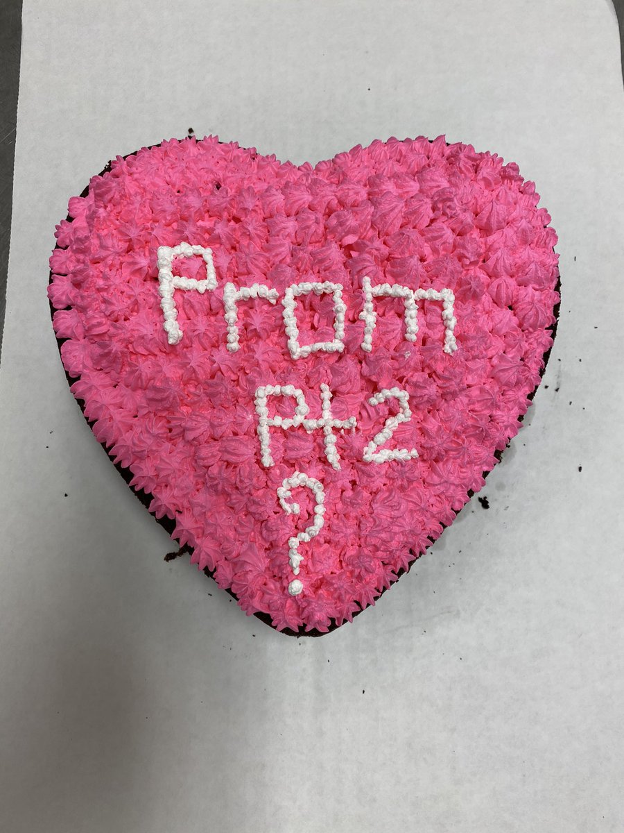 tcdculinary's tweet photo. Hope she said yes! @TCD_Director @TCDuPage @TCD_Principal @avelira @ILAFCS @IllinoisACTE @ProStart @WeRRestaurants @NeilOberg https://t.co/ujhsSg63yD