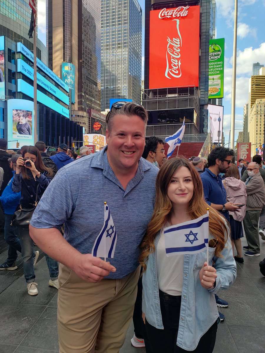 Standing up for Israel, running into this random short girl... <a href="/KassyDillon/">KassyAkiva</a> <a href="/LoConservative/">Lone Conservative</a> #StandWithIsrael #StopTheAttacks