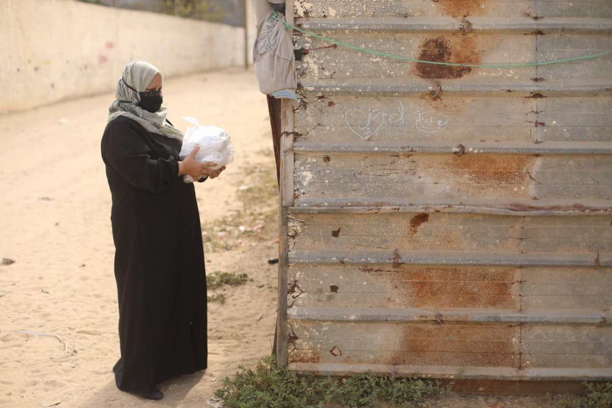 RebuildingAll's tweet photo. In this  emergency time in Gaza, Mrs. Najah's Kitchen  continues to make food deliveries in Rafah. For families struggling to feed themselves, the bombings are making their situations even more desperate. Mrs. Najah's Kitchen is needed now more than ever. 
https://t.co/NYTNsD1YM1 https://t.co/umVAPZQPim