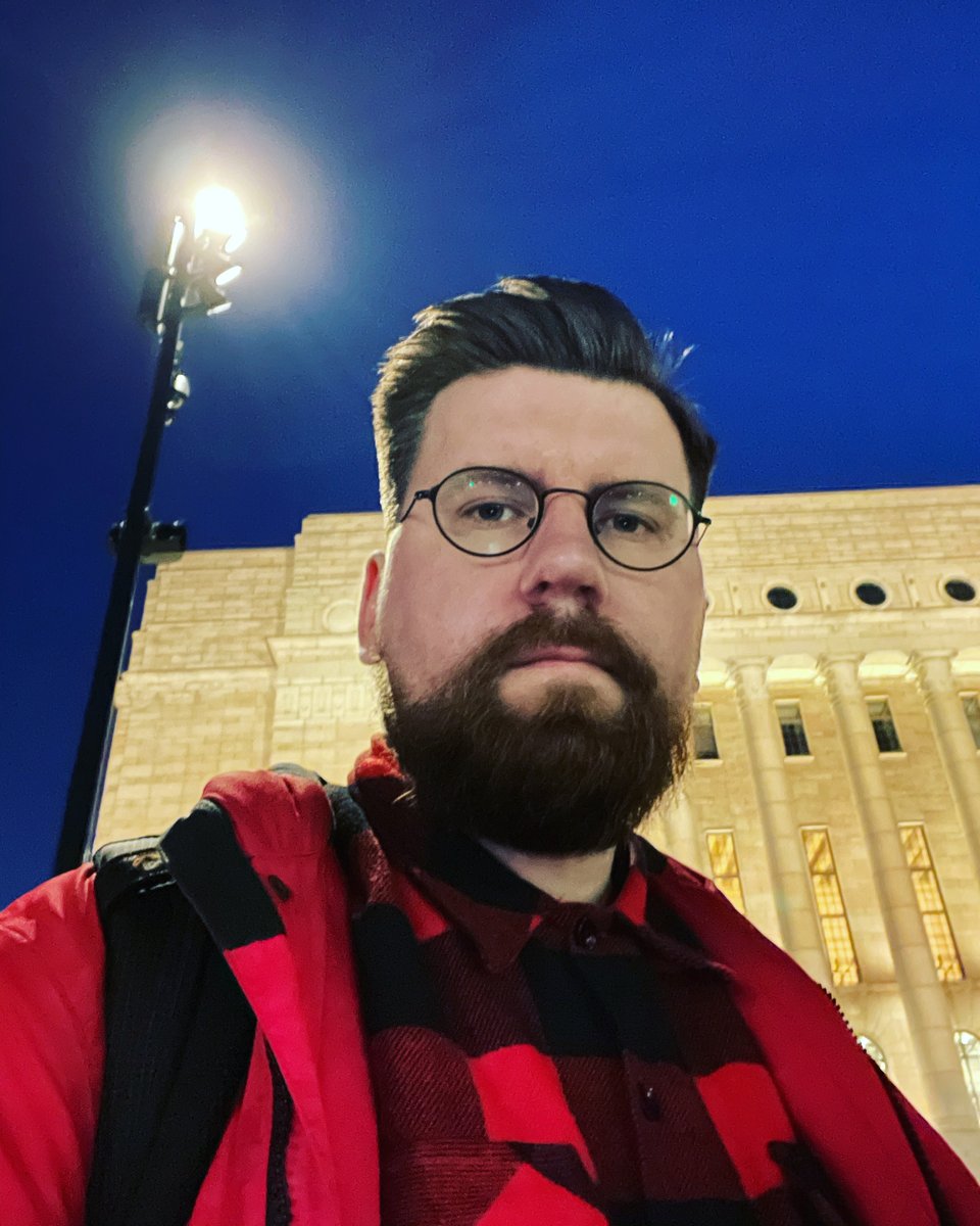 SebastianTyne's tweet image. Yö numero 2 täysistuntosalissa alkaa.

Suomalaisten veronmaksajien 4 miljardia ei saa ryöstää vastuuttomasti talouksiaan hoitaneille maille! EU:n #elpymispaketti:a ei saa päästää läpi.

Kansanedustajilla on vielä aikaa muuttaa kantansa.

Tämä on taistelu Suomen puolesta.