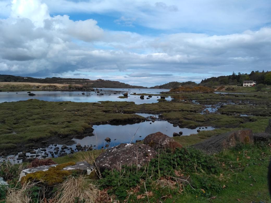 BigBookend's tweet photo. Here's a late entry @ataxiascot. Would nominate the whole of #Mull tbh but #Dervaig is stunning for its beautiful landscape, wildlife and friendly folk. We're staying at the excellent Killoran House. #Scotland2021 https://t.co/aNjWXc7bSH