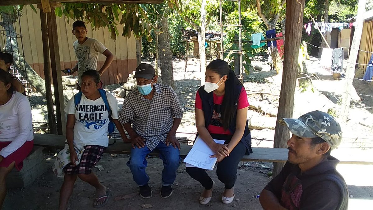 📌Positivo| Personal del #CONADEH brinda acompañamiento a tribu Tolupan de San Francisco de Locomapa en Yoro, con el objetivo de buscar una solución a conflictos generados entre la población local y miembros del Consejo Preventivo.