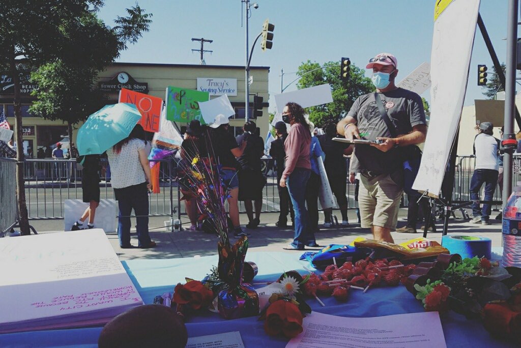HousingFresno's tweet photo. It has been 204 days and the Right to Counsel proposal still has not passed. We support Fresno renters wanting more for our community! #FresnoRTC #StopEvictions #RightToCounsel https://t.co/oujLmJQY36