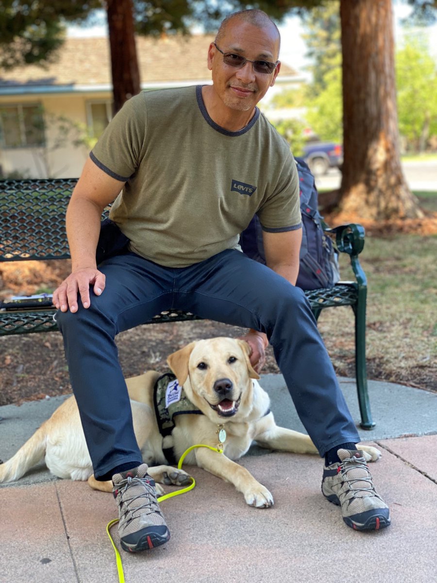 SMC_CVSO's tweet image. Mike, Veterans Services Representative and Marine, working with Nathan, service dog in training. 

Warrior Canine Connection utilizes a Mission Based Trauma Recovery model to help veterans.

Veteran? Like dogs? visit warriorcanineconnection.org