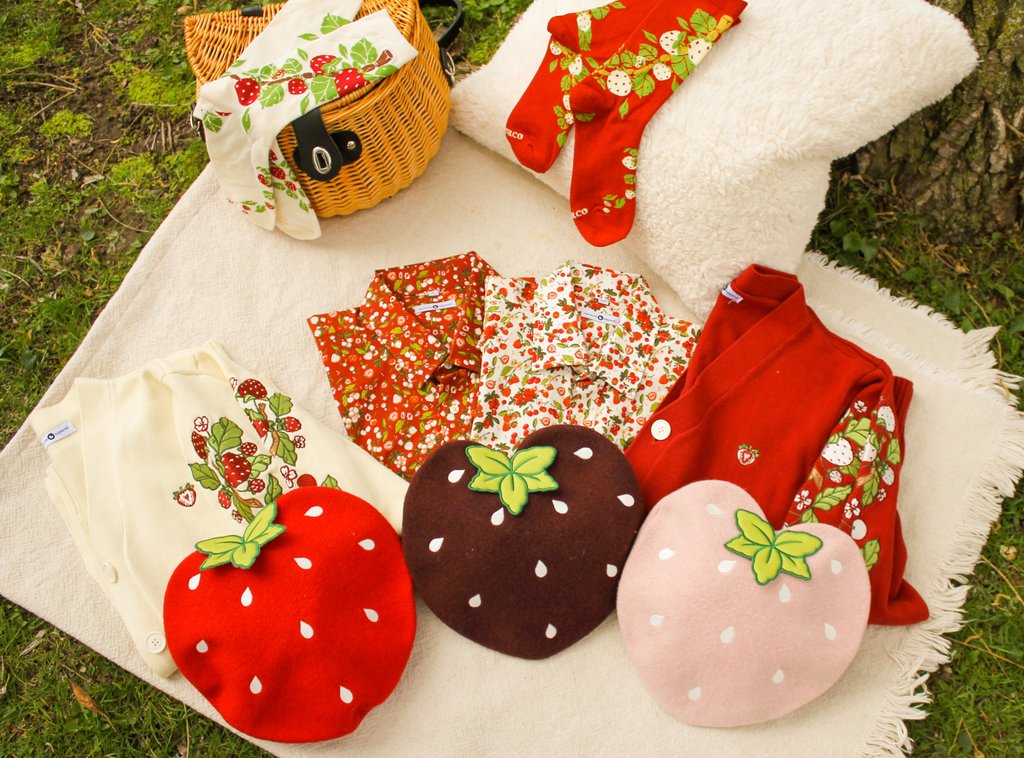 🌼🍓 SPRING LINE GIVEAWAY 🍓🌼

2 winners get their any colour of the full set: a cardigan, a shirt, a pair of socks and a strawberry beret! 🌿🍓🌼

🌿 Be following <a href="/carmiico/">Carmico ✨️</a>
🌿 RT this post!

Ends when the spring line launches!✨ (Either Saturday May 15th or Tuesday May 18th!)