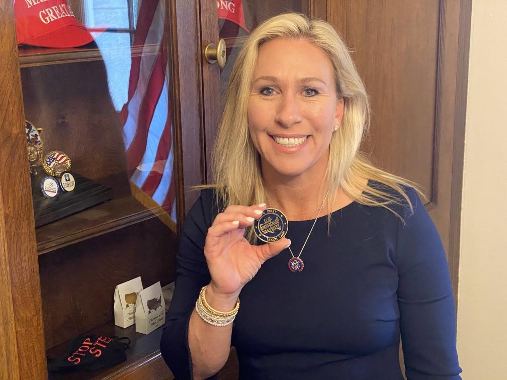 FmrRepMTG's tweet photo. A Border Patrol Agent from Arizona sent me an encouraging note and this challenge coin which I'll now proudly display in my office!

Thank you for your service in protecting our border and our country! https://t.co/20tue7V895