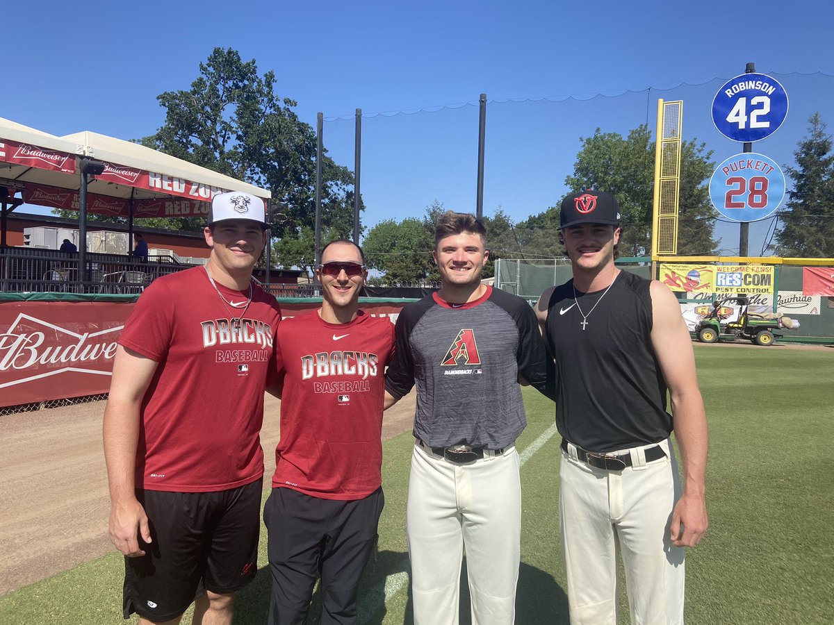 Logan_Jones95's tweet image. 📸👦🏻
—
2️⃣0️⃣2️⃣1️⃣
—
@VisaliaRawhide