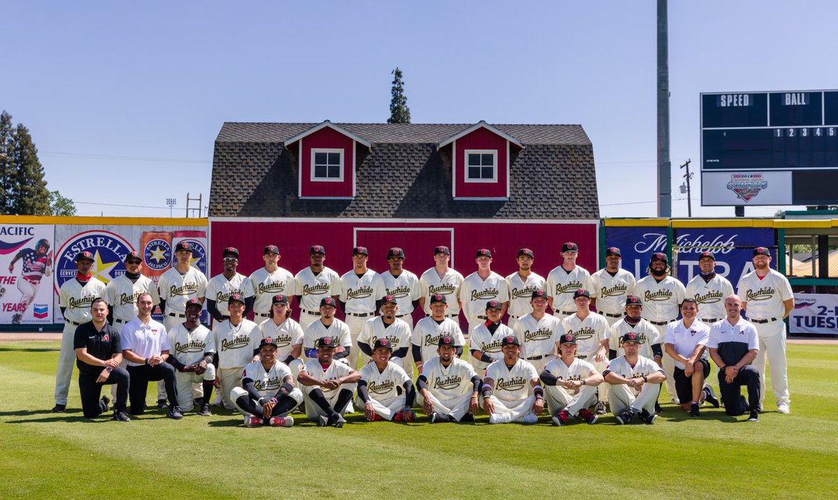 Logan_Jones95's tweet image. 📸👦🏻
—
2️⃣0️⃣2️⃣1️⃣
—
@VisaliaRawhide