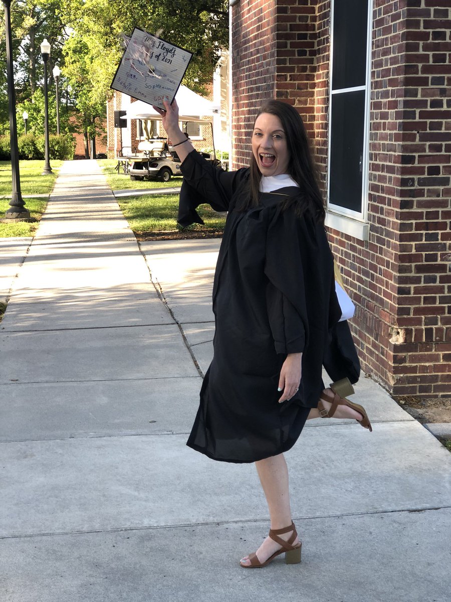 floyd4edu's tweet photo. Doing BIG Things 👩‍🎓 #lifelonglearner #rowanalumx2 #tatemtweets @colls_tatem https://t.co/hIWBLi70k3