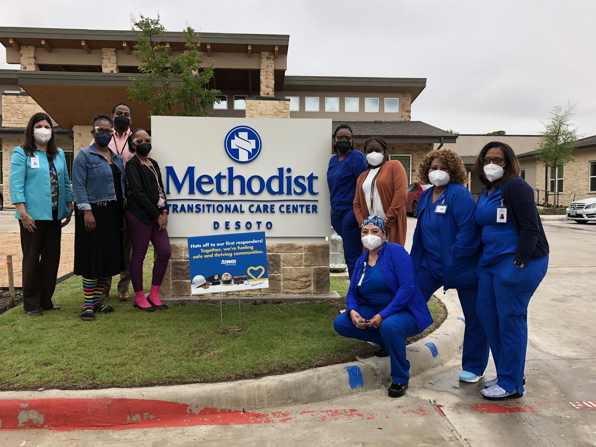 SheenaMPA's tweet photo. A hidden gem of heroes! @atmosenergy is proud to support the staff of the Methodist Transitional Care Center in DeSoto with a Texas size meal from @crazybrotherz! #NursesWeek2021   #fuelingsafeandthrivingcommunities #frontlineheroes https://t.co/RBSxAUk4qF