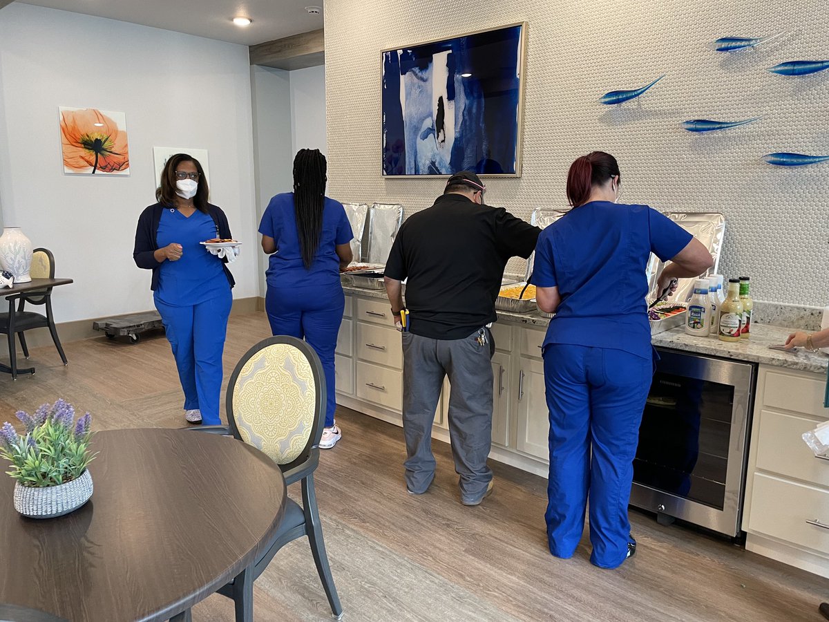 A hidden gem of heroes! <a href="/atmosenergy/">atmosenergy</a> is proud to support the staff of the Methodist Transitional Care Center in DeSoto with a Texas size meal from <a href="/crazybrotherz/">Crazy Brothers</a>! #NursesWeek2021   #fuelingsafeandthrivingcommunities #frontlineheroes