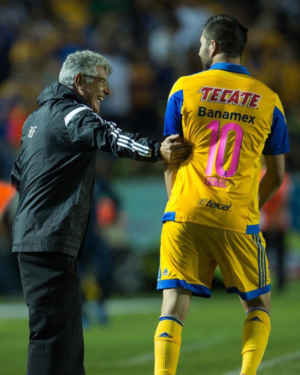 10APG's tweet image. Hay personas que te llevan a ser mejor, a sacar fuerzas en los momentos más difíciles para lograr cosas increíbles. Muchas gracias por la confianza. Gracias TUCA