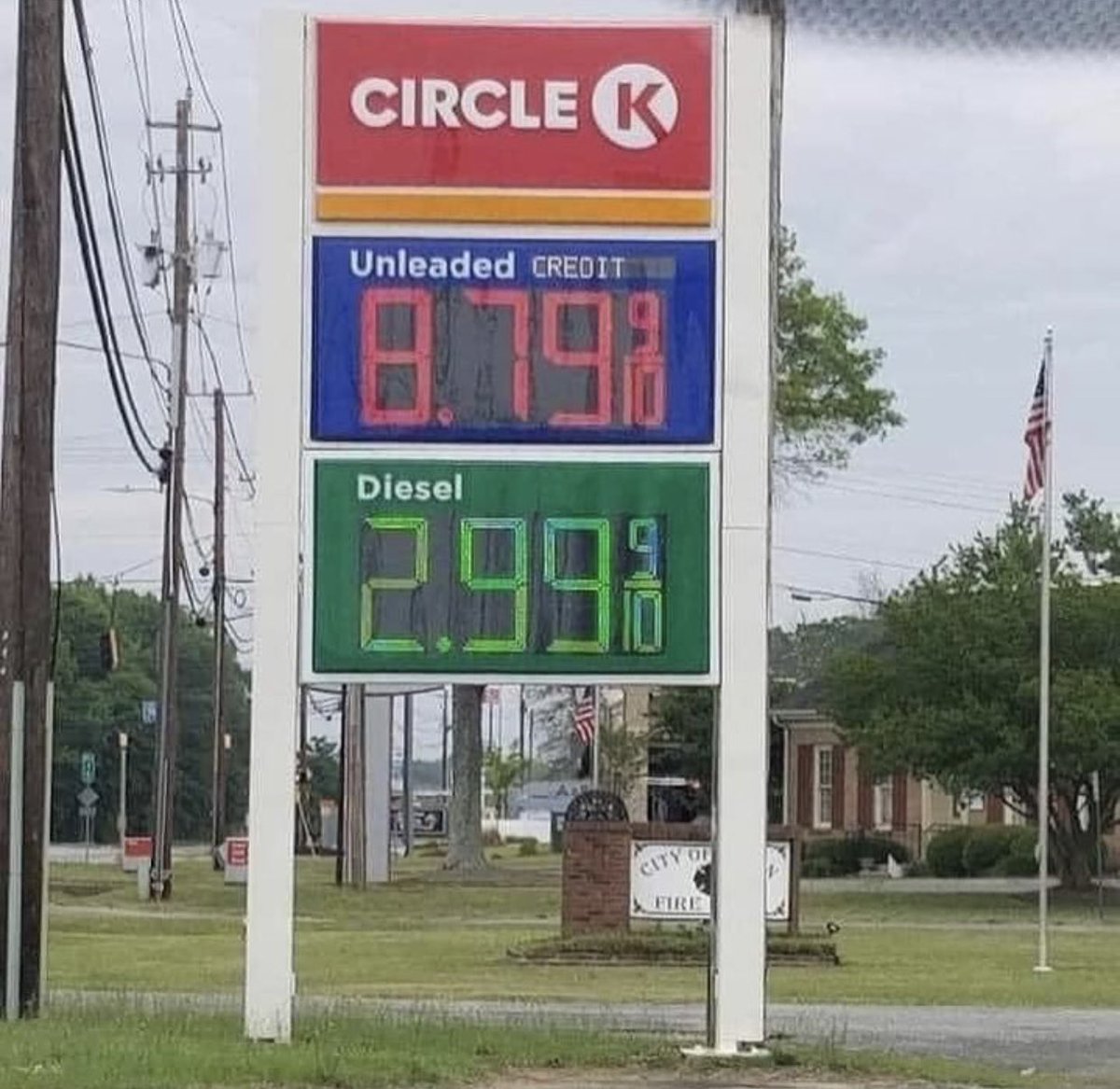 DunawayHayden's tweet photo. Oh what I beautiful day to drive a diesel. https://t.co/9xHvCDZrLz