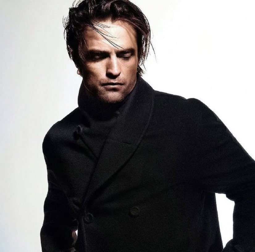Robert Pattinson           happy birthday   