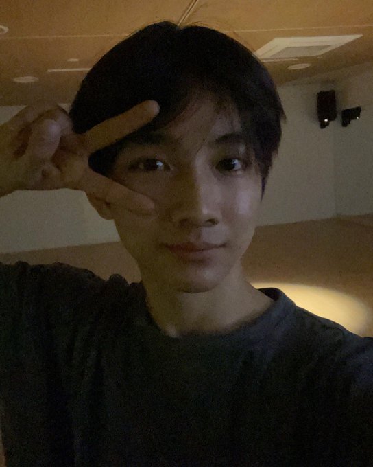 sangwonbabi's tweet photo. OMG JUNIL😭😭 https://t.co/qjNDhNfeTZ