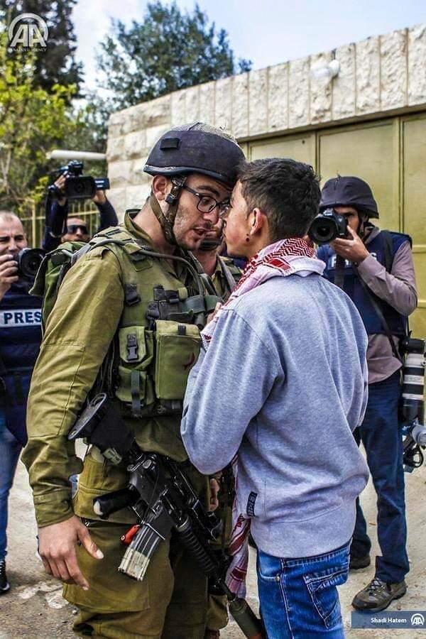 Tausif_Raza034's tweet photo. Sometimes pictures speaks everything!!
Heartbreaking💔

#WeStandWithPalestine 
#PalestineUnderAttack 
#PalestineBleeding https://t.co/vk1W0E9oqV https://t.co/JM0lRySJcG