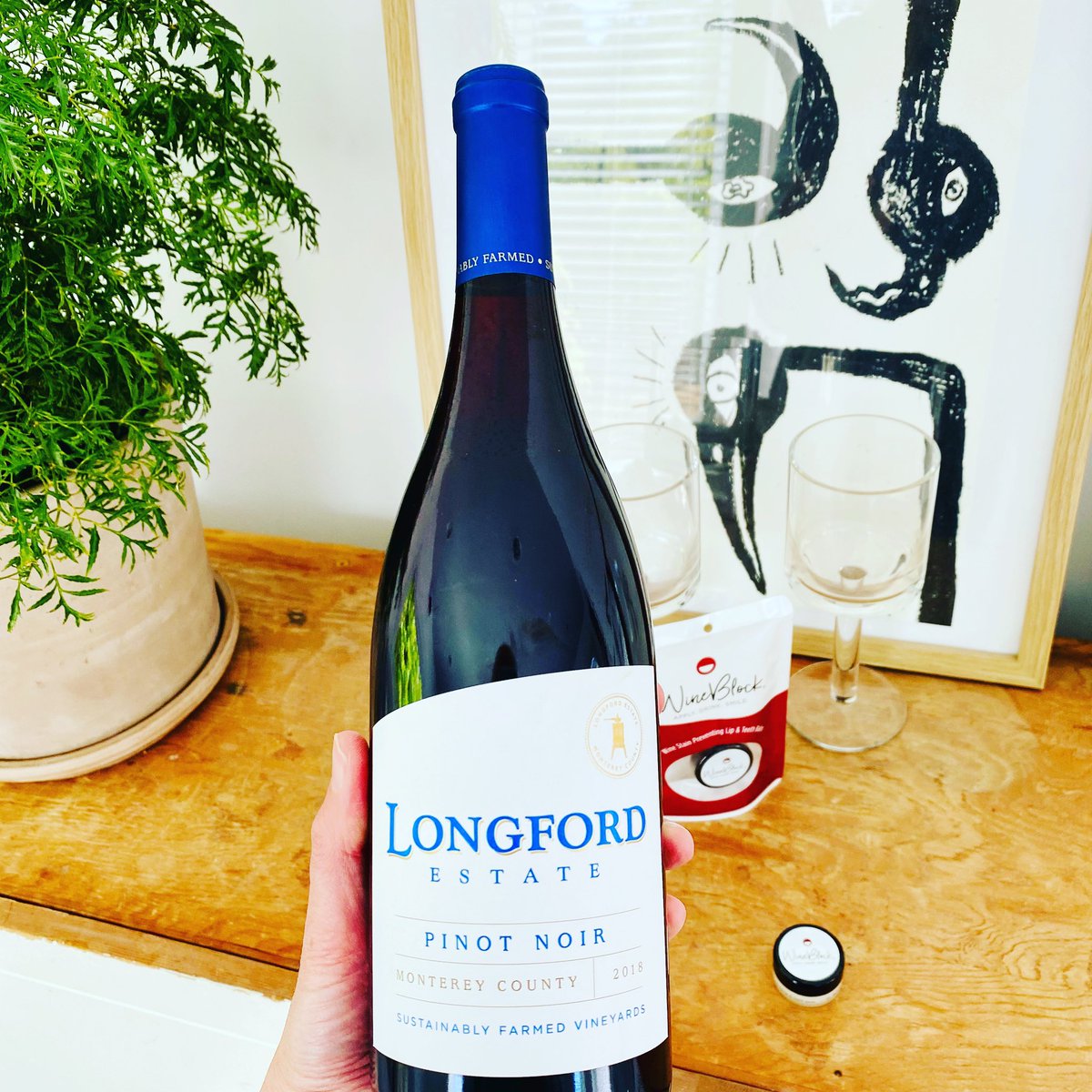 WineBlock tweet media