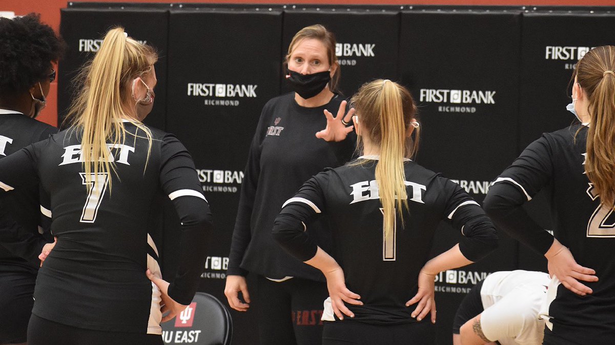 Congratulations to Kim McConaha for winning the Coach of the Year Award. The Coach of the Year Award was voted on by the coaches’ peers this year. It is a recognition of the team’s season accomplishments. All Head Coaches were nominated for this Award.