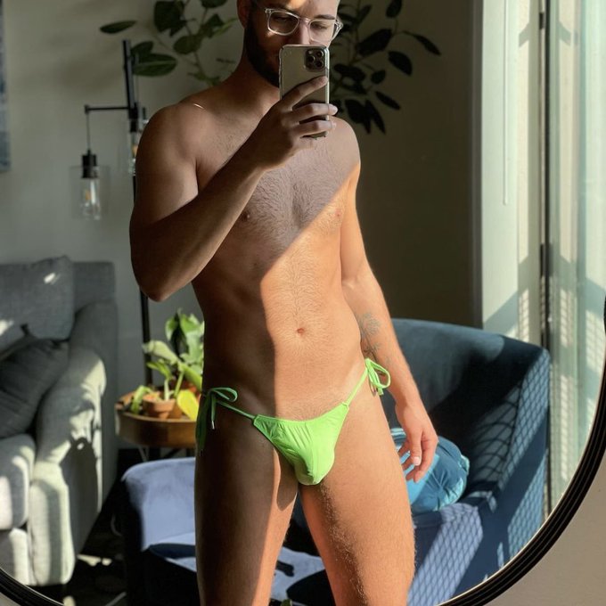 2 pic. swimsuit SZN ?? https://t.co/ewzzoIM5al