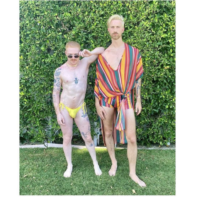 4 pic. swimsuit SZN ?? https://t.co/ewzzoIM5al