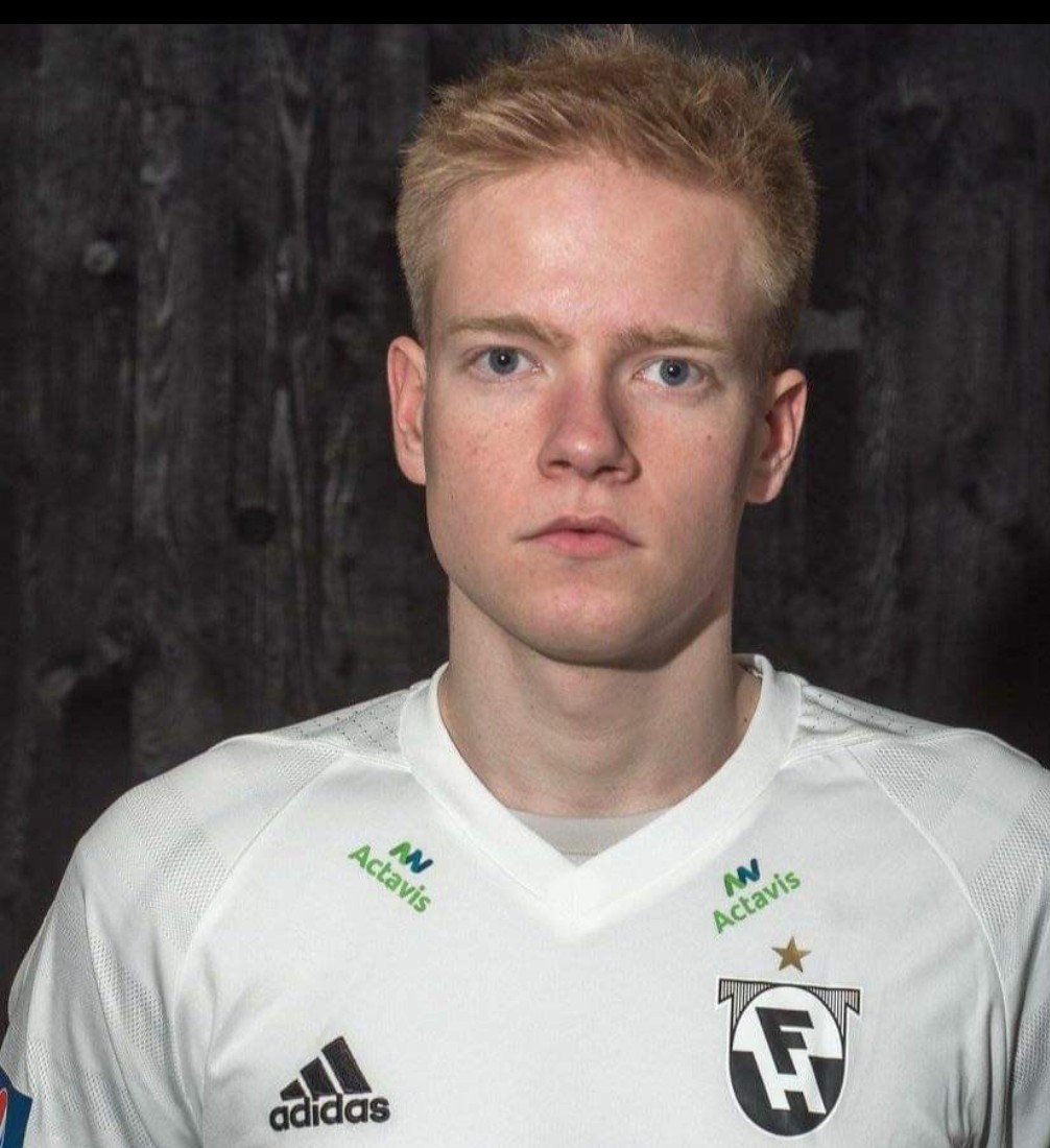 #AnnounceStálmúsin Brynjar Sigþórsson hefur gengið í raðir ÍH frá Þrótti Vogum. Hann er fjölhæfur leikmaður sem mun nýtast okkur vel í sumar. 
Bjóðum Brynjar velkominn í félagið🔵⚪
