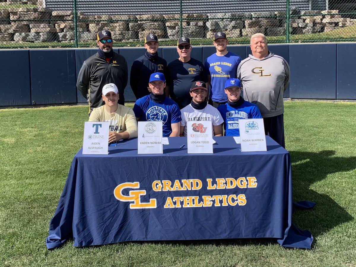 BASEBALLGL's tweet photo. Today we took a moment to recognize our 2021 seniors who have committed to continue athletics and academics at the collegiate level.

Logan Todd @DU_BSBALL 
Kaden Nowak @HillsdaleBSBL 
Noah Warren @BaseballKellogg 
Aiden Alspaugh @TrineThunderFB 

#proudtobeacomet #together https://t.co/vXI3wYBhFc