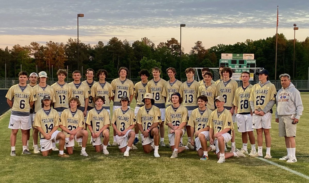 Midlo Lax honors the 2009 Trojans, our first varsity team, with a W over Clover Hill. Tonight the team wore the original gold jerseys from our first season.  The '09 squad went 14-5 and reached the RALL championship game finishing one goal short vs an outstanding Deep Run team.