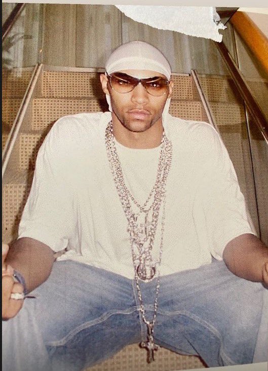 LCAct2's tweet photo. @FWAYGOD Niggas that still go outside like this https://t.co/KxkcuyYX9J