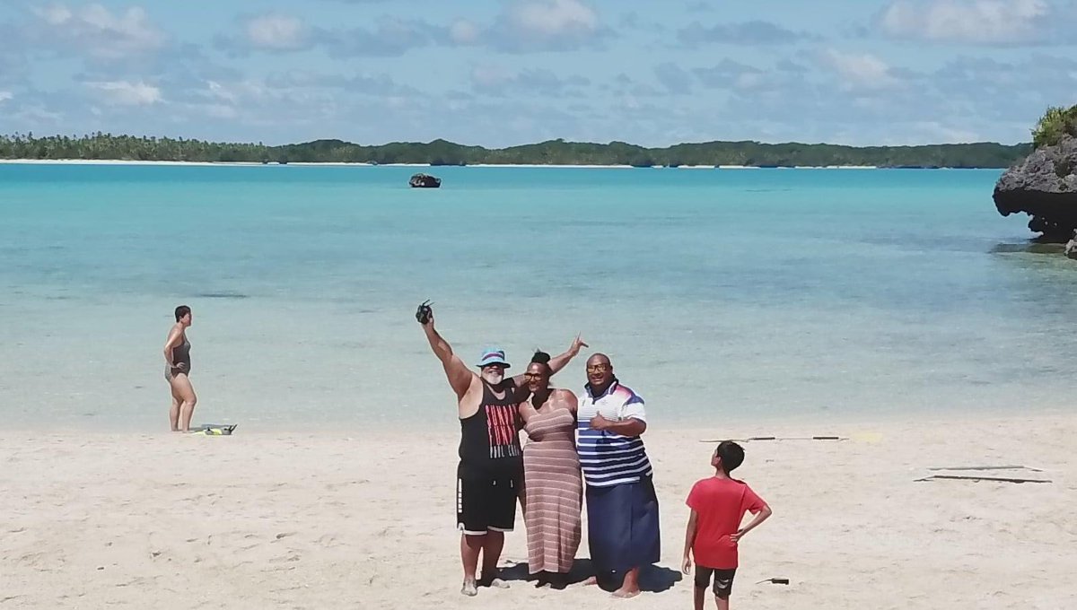 Got to rub shoulders with two Music Royalties recently. This is in Fulaga Lau onboard ⁦@CCCFiji⁩ #DiscoveryLauCruise over 7 days. Talei living the life an Island Girl....Tau Bill enjoying his break with his family onboard #ReefEndeavour #IslandMusic #FijiWater #IslandTravel