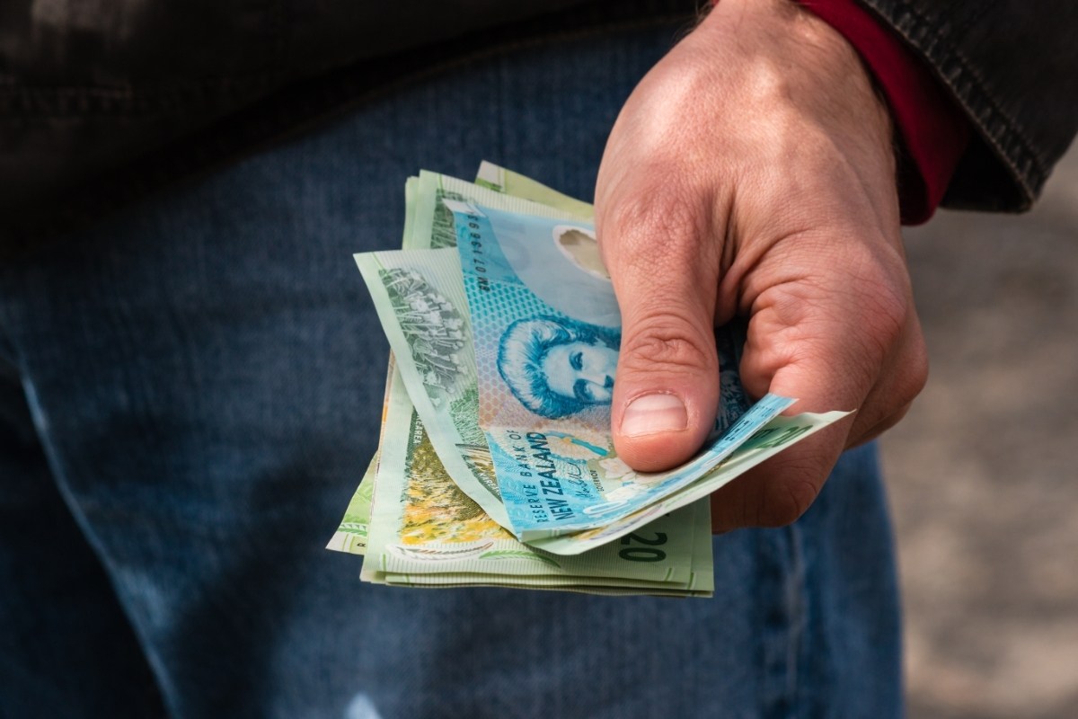 IRD: Cashies won't rebuild our country!

Do you work in the construction industry? Do you often do small jobs for cash? 🛠️⚒️

IRD's new education programme aims to help you understand everything you need to fulfil your tax obligations.

findco.co.nz/tax-compliance…