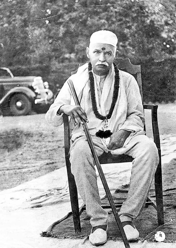 VCofficeBHU's tweet photo. महामना वाणी....
विद्यार्थियों, हृदय को पवित्र बना लो, मन को निर्मल बना लो, संसार में जहॉ जाओगे मान के अधिकारी होगे: महामना पंडित मदन मोहन मालवीय https://t.co/5oi36rRAEL