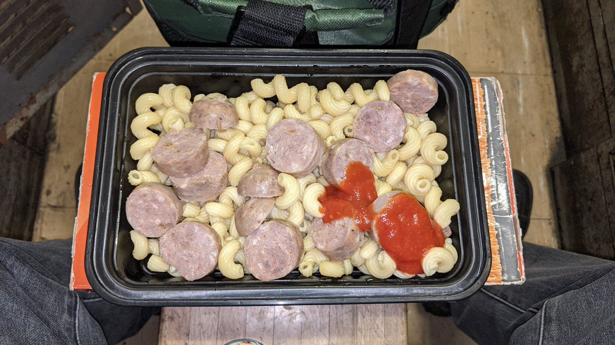 DaninCarteret's tweet photo. Ronzoni Cavatappi, ShopRite brand sliced sweet sausage, Francesco Rinaldi original recipe sauce, Diet Pepsi. Hit or Miss? #workmeals https://t.co/wrY7f05mhk