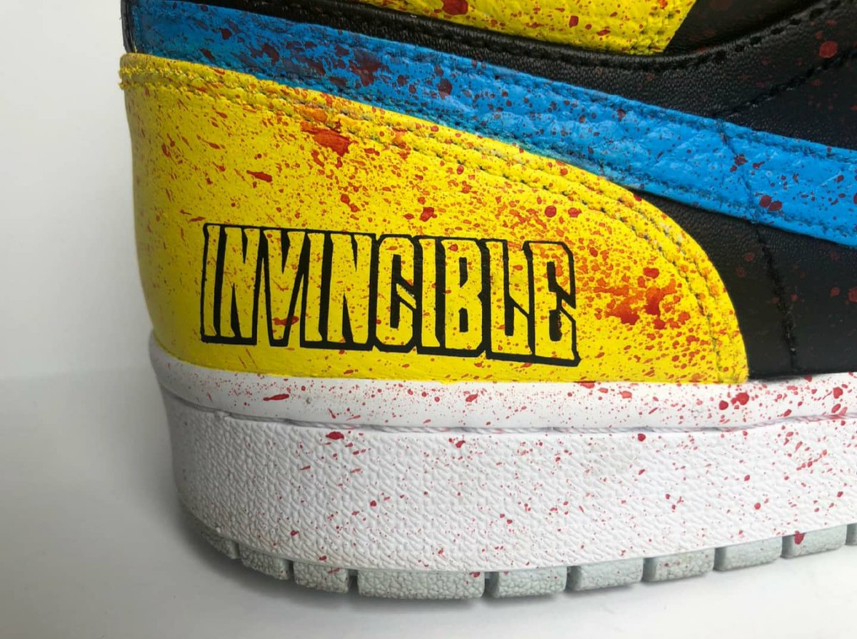 stepsbysp2's tweet image. The Air Jordan 1 Invincible, complete with logo and blood splatter like the series DM for orders
#steps #stepsbysp2 #sp2 #angelus #angeluspaint #nike #imagecomics #skybound #invincible #comics #amazon #jordan @steveyeun @Sethrogen @InvincibleHQ @RobertKirkman @AngelusBrand
