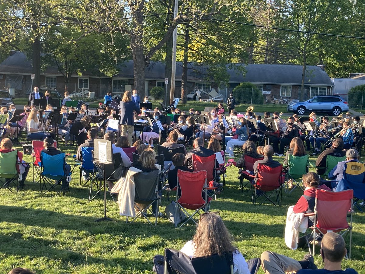 mrgreggarris's tweet image. Enjoying the music from the KMS bands tonight! Their hard work and perseverance has paid off...they sound great! #ItsWorthIt