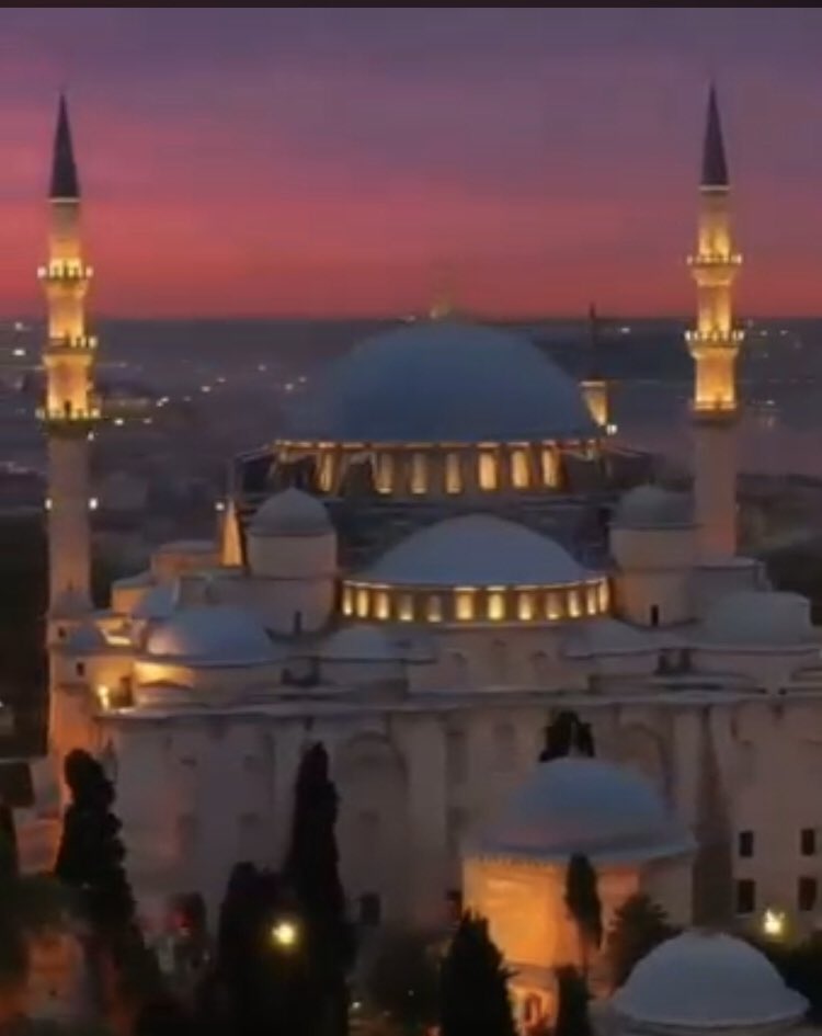 Tüm islam aleminin Ramazan Bayramı mübarek olsun