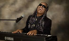 crockpics's tweet photo. Happy 71st Birthday to Stevie Wonder, born this day in Saginaw, MI. https://t.co/W7asfxuGpP