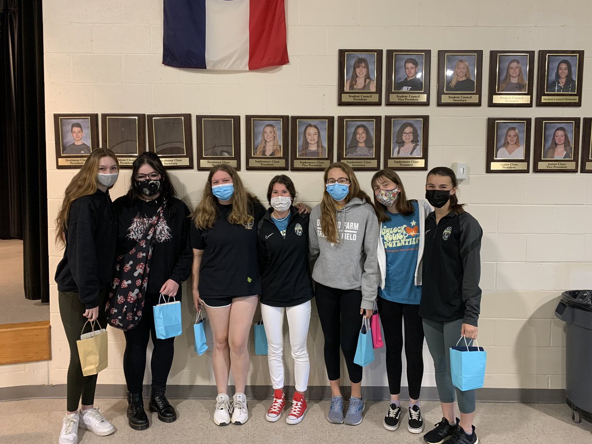 kelstruckhoff's tweet image. Excited for our new 21-22 HOSA officer and junior officer team! A special thanks to our 20-21 officer team for a great year! Senior HOSA members we are going to miss you!!!