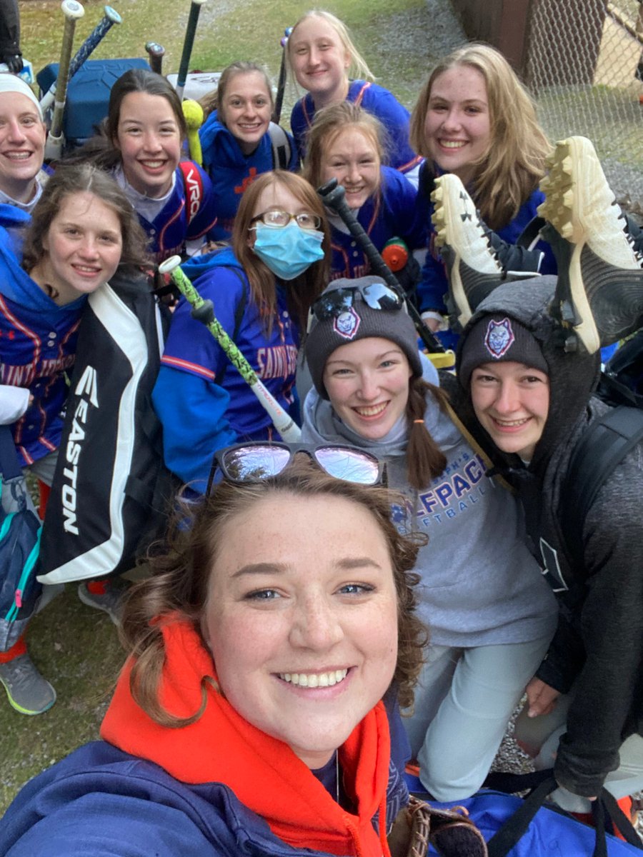 goSJCAsports's tweet photo. Congrats to these young ladies and coaches for starting a softball legacy! This team never gave up and supported each other throughout! Lizzie ended the season in style, with a blast! #WolfPackSoftball #ProudofYou #BuildingAFoundation #HitHardRunFastTurnLeft #GoWolfPack! https://t.co/kjG0p7lddu