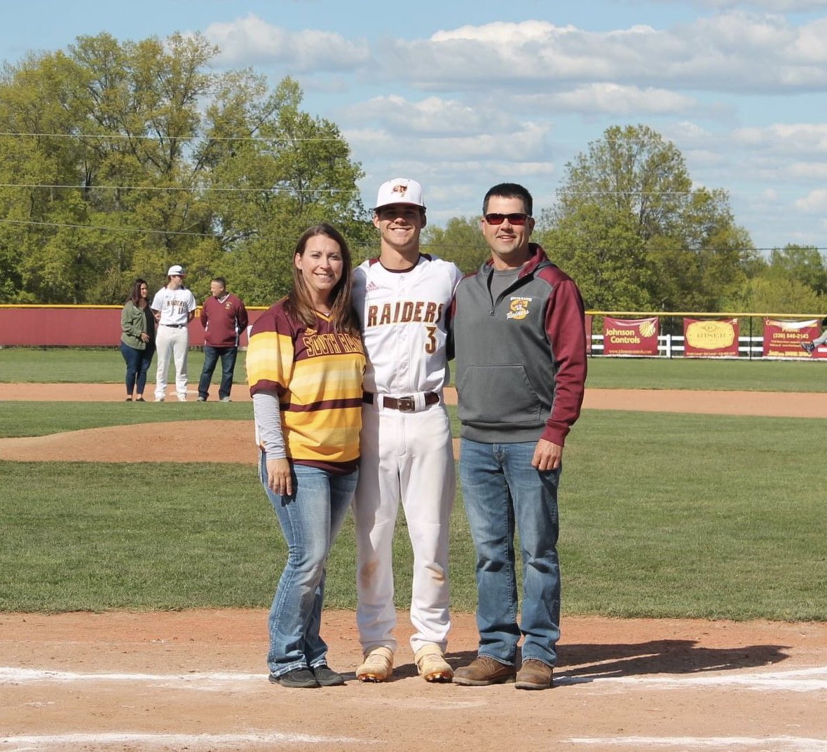 Senior night <a href="/treypancake22/">trey pancake</a> ⚾️❤️