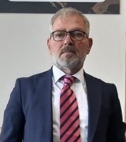 1-RAMAZAN BAYRAMIMIZ MÜBAREK OLSUN.
Ulusumuzun en önemli manevi değerlerinden biri olan Ramazan Bayramımızı, milletimize özgü birlik,beraberlik,dostluk ,kardeşlik duygularımızı içinde bulunduğumuz koşullar nedeniyle bu defa biraraya gelemeden ++