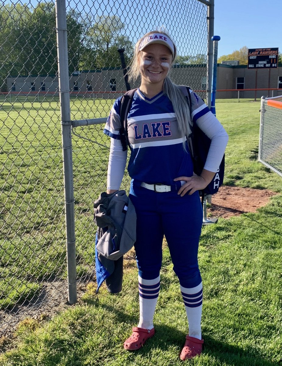 ohioslamforce's tweet photo. @mackenzielynwar with the high school record for 💣 in a single season! @SoftballCMU @CULionsSoftball @CornellSoftball https://t.co/VLBn5G7tVK