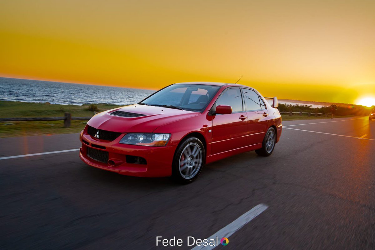 cocozeballosok's tweet photo. Genio @DesalFede con las Fotos que saco al EVO en #puntadeleste y el divino atardecer ‼️👏🏻🇺🇾 #mitsubishi #EvolutionIX https://t.co/XuCIOFJ7Bi