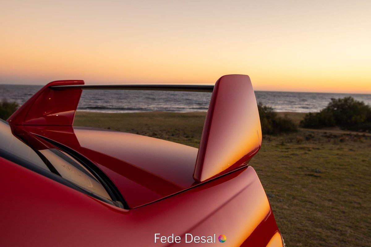 cocozeballosok's tweet photo. Genio @DesalFede con las Fotos que saco al EVO en #puntadeleste y el divino atardecer ‼️👏🏻🇺🇾 #mitsubishi #EvolutionIX https://t.co/XuCIOFJ7Bi