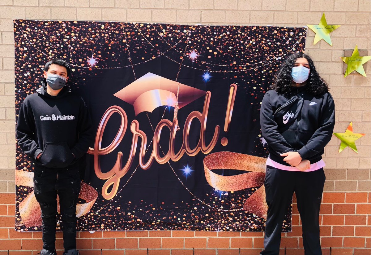 Today’s #Classof2021 event was perfect. Our seniors shined as bright as the sun. My heart is full of love and pride. Some of the best in <a href="/HCPSS/">HCPSS</a> right here. #HomewoodFamily💙💛🎓