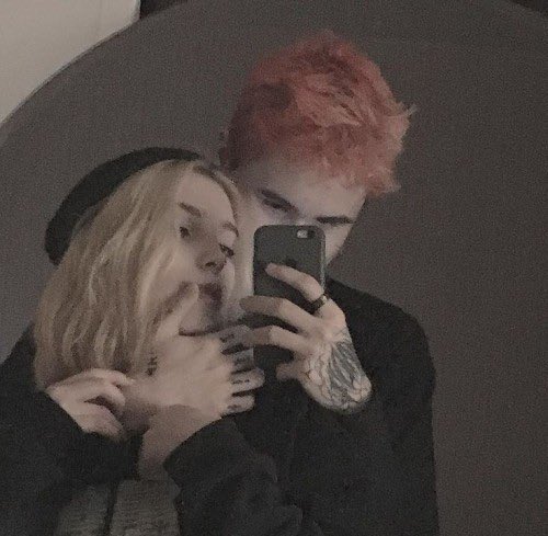 v (@httpdevils) on Twitter photo 